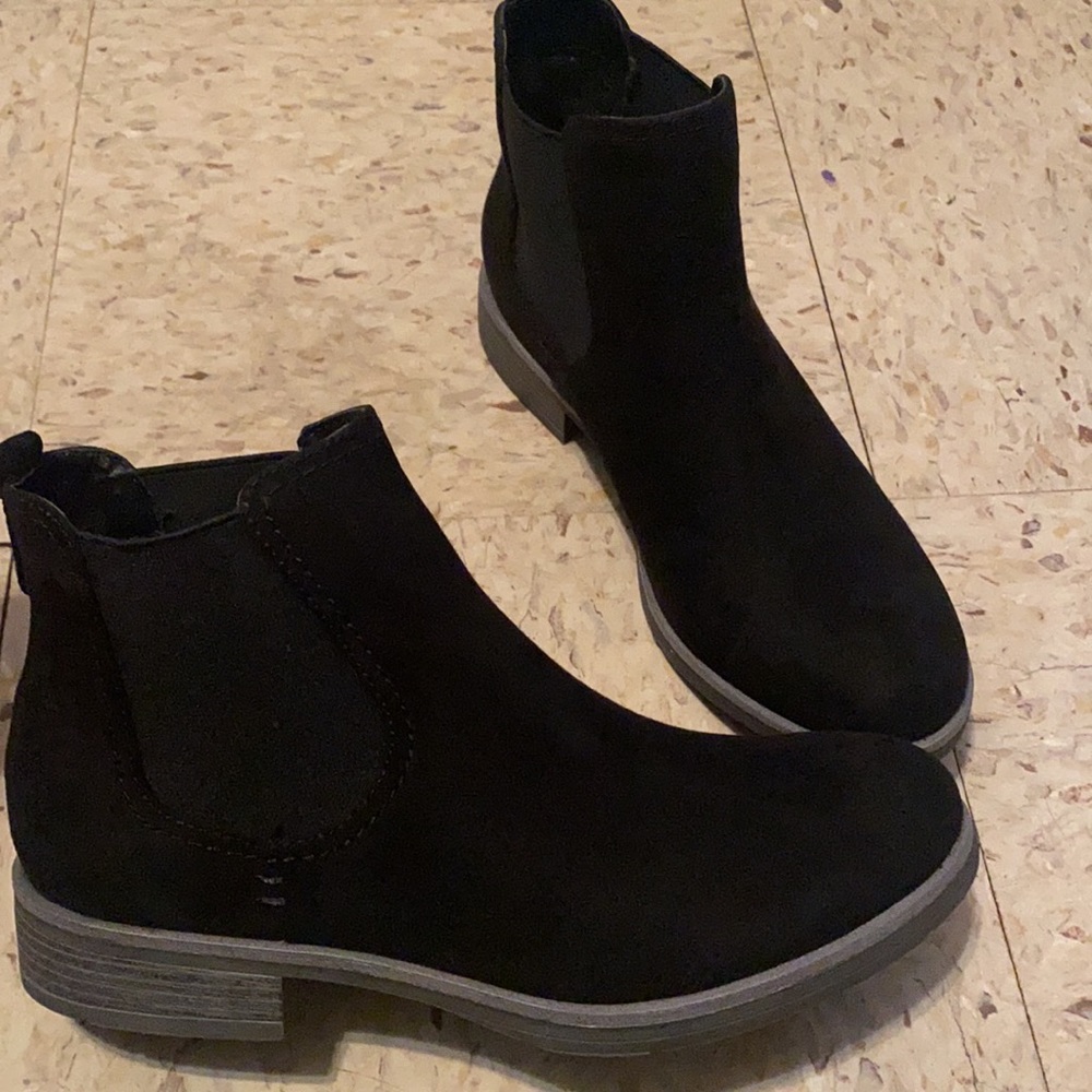 Black faux suede bootie